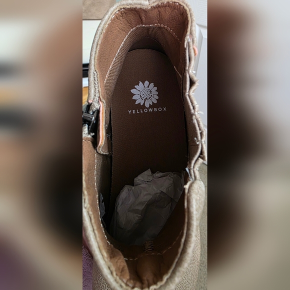 Yellow Box Taupe Neutral Belin Platform Wedge Booties Round Toe Size 7.5 - Picture 10 of 14